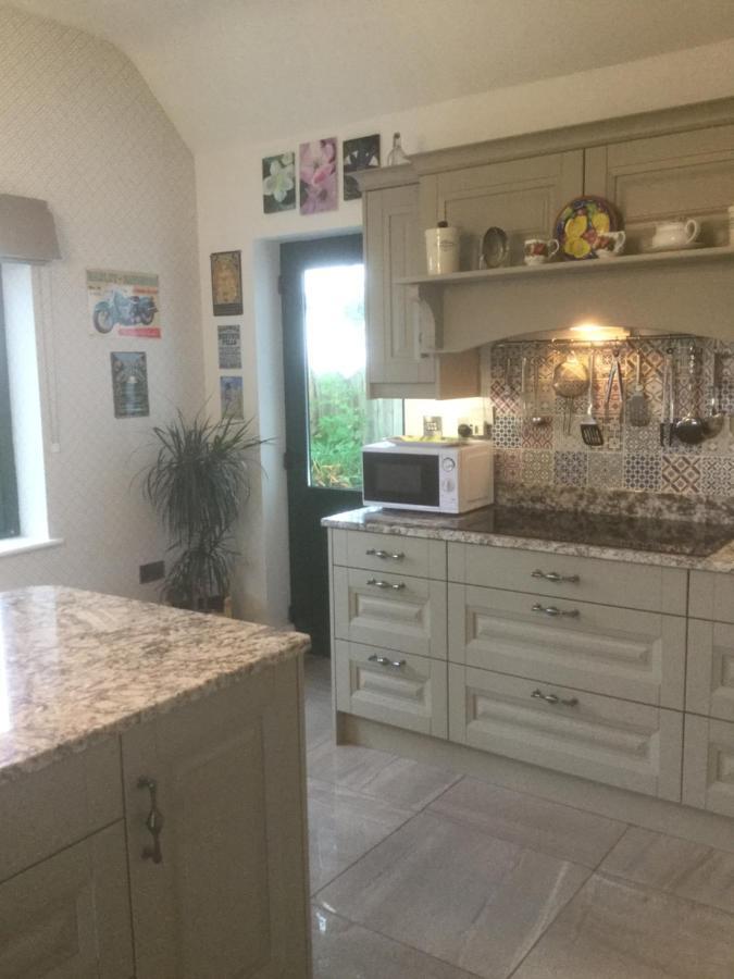 Tullybeggs B&B Clifden Bagian luar foto