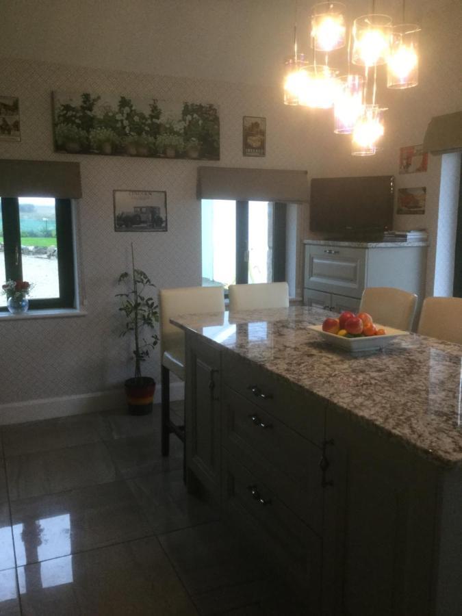Tullybeggs B&B Clifden Bagian luar foto
