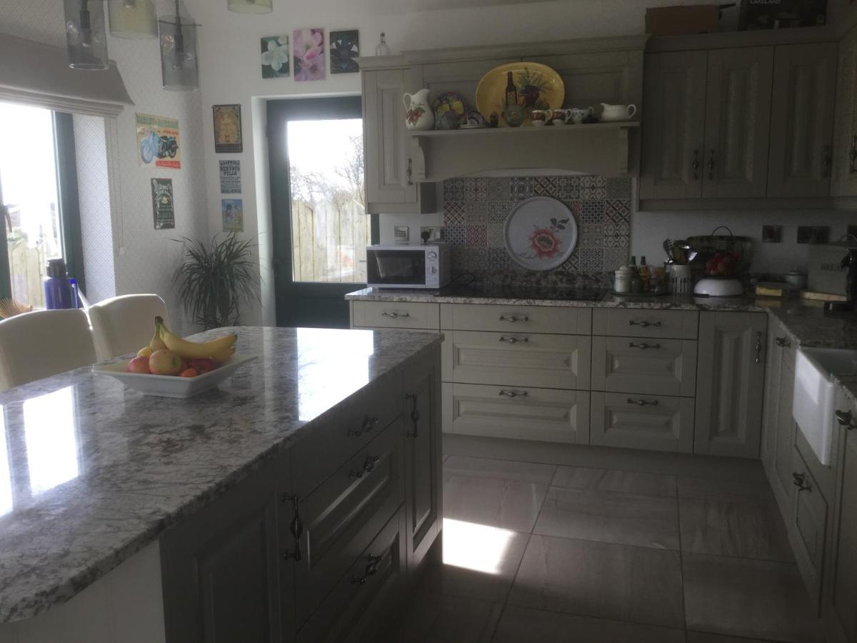 Tullybeggs B&B Clifden Bagian luar foto